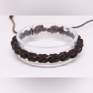 NEW leather bracelet braided brown e24‎